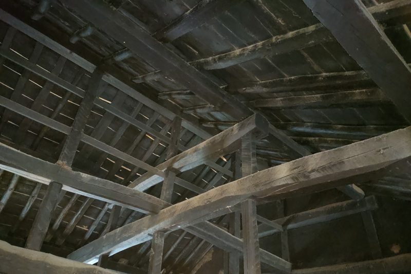 柳屋の仕事　通り土間のある古民家